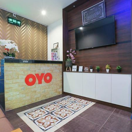 Oyo 90274 Wadi Isfa Inn Кота Бару Екстериор снимка