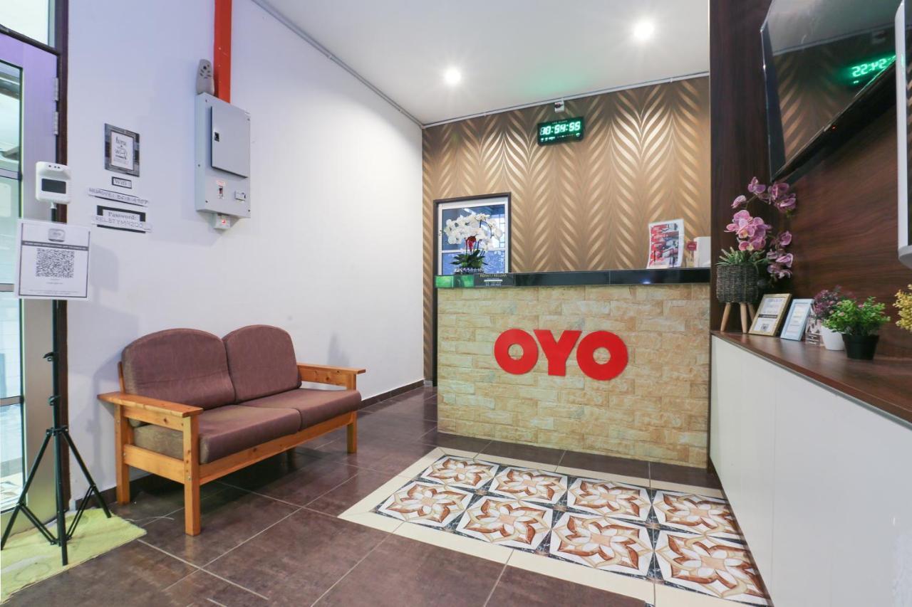Oyo 90274 Wadi Isfa Inn Кота Бару Екстериор снимка