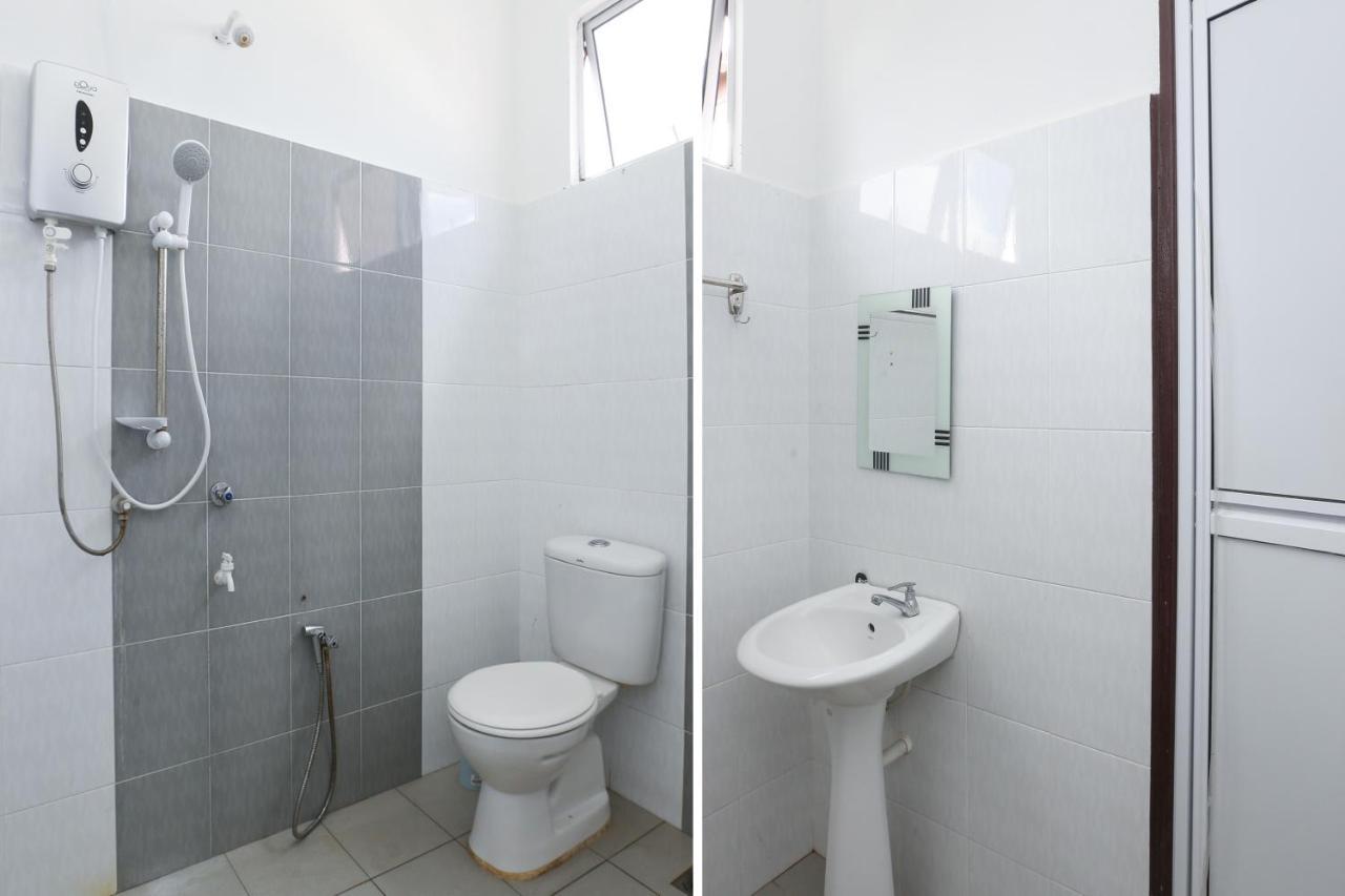 Oyo 90274 Wadi Isfa Inn Кота Бару Екстериор снимка